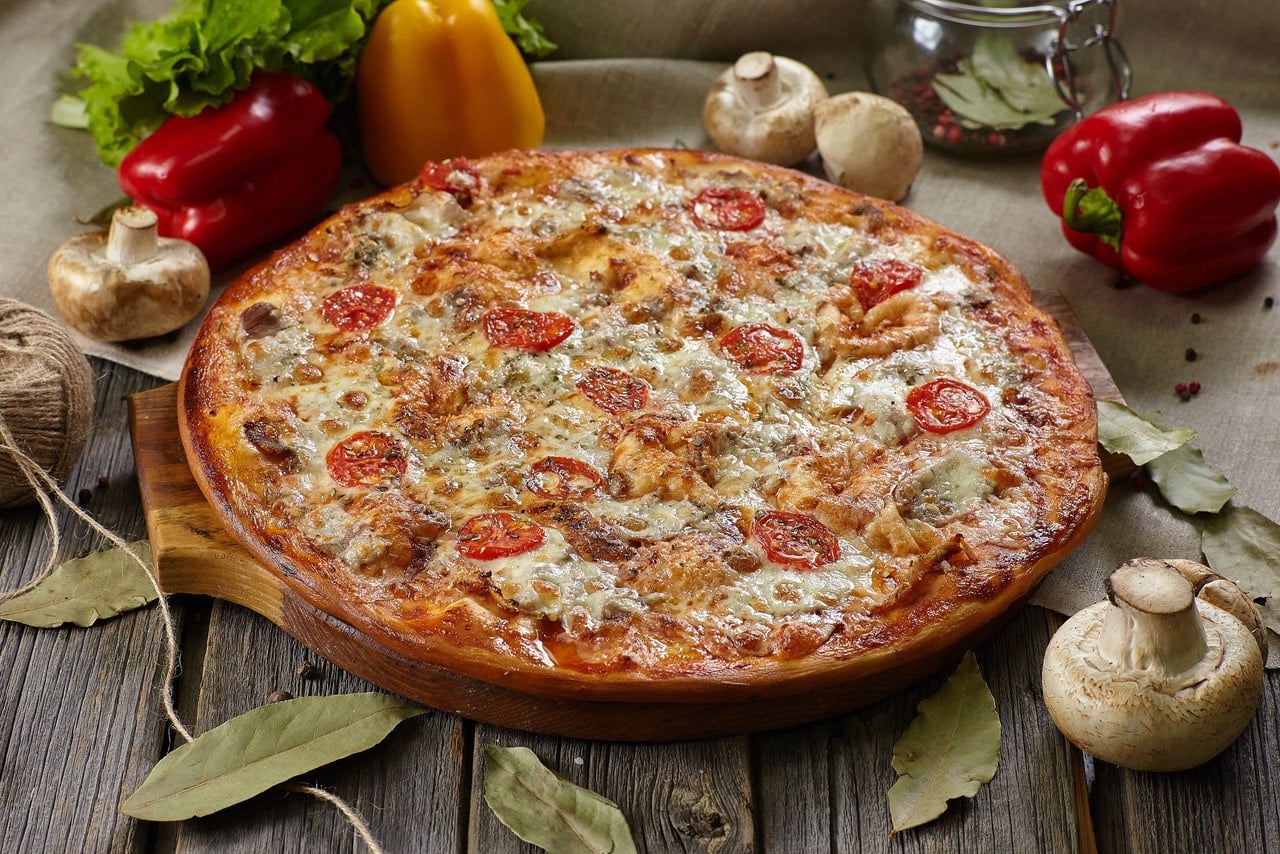 рецепты пиццы мясная с помидорами фото 15